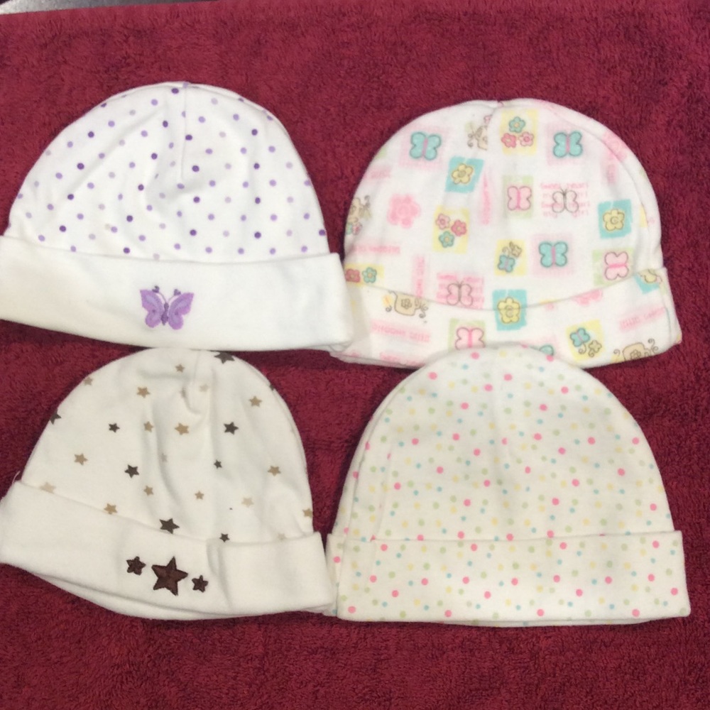 4 newborn beanies
