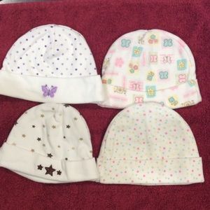 4 newborn beanies