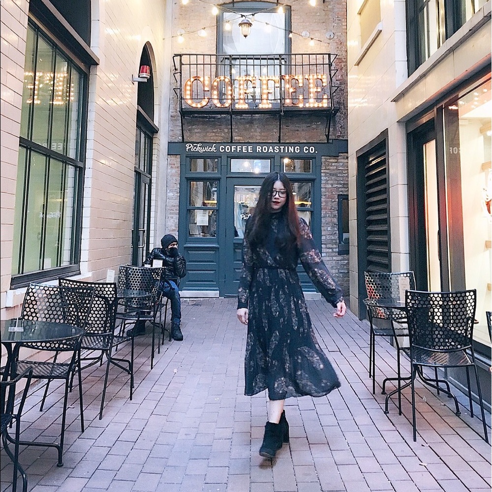 Pinkyotto Green Paisley Dress Flowy USED ONCE