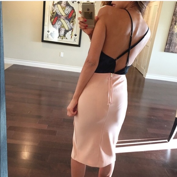 Size M• New•Blush Toned Midi/Mini Skirt - Picture 4 of 6