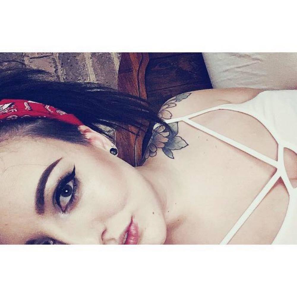 Meet your Posher, Bella