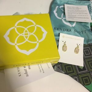 NEW Kendra Scott earrings gold drop (pink ball)