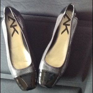 Anne Klein Black Patened  Leather toed Flats Shoes