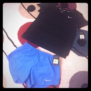 NWT NIKE TOP & SHORTS SET