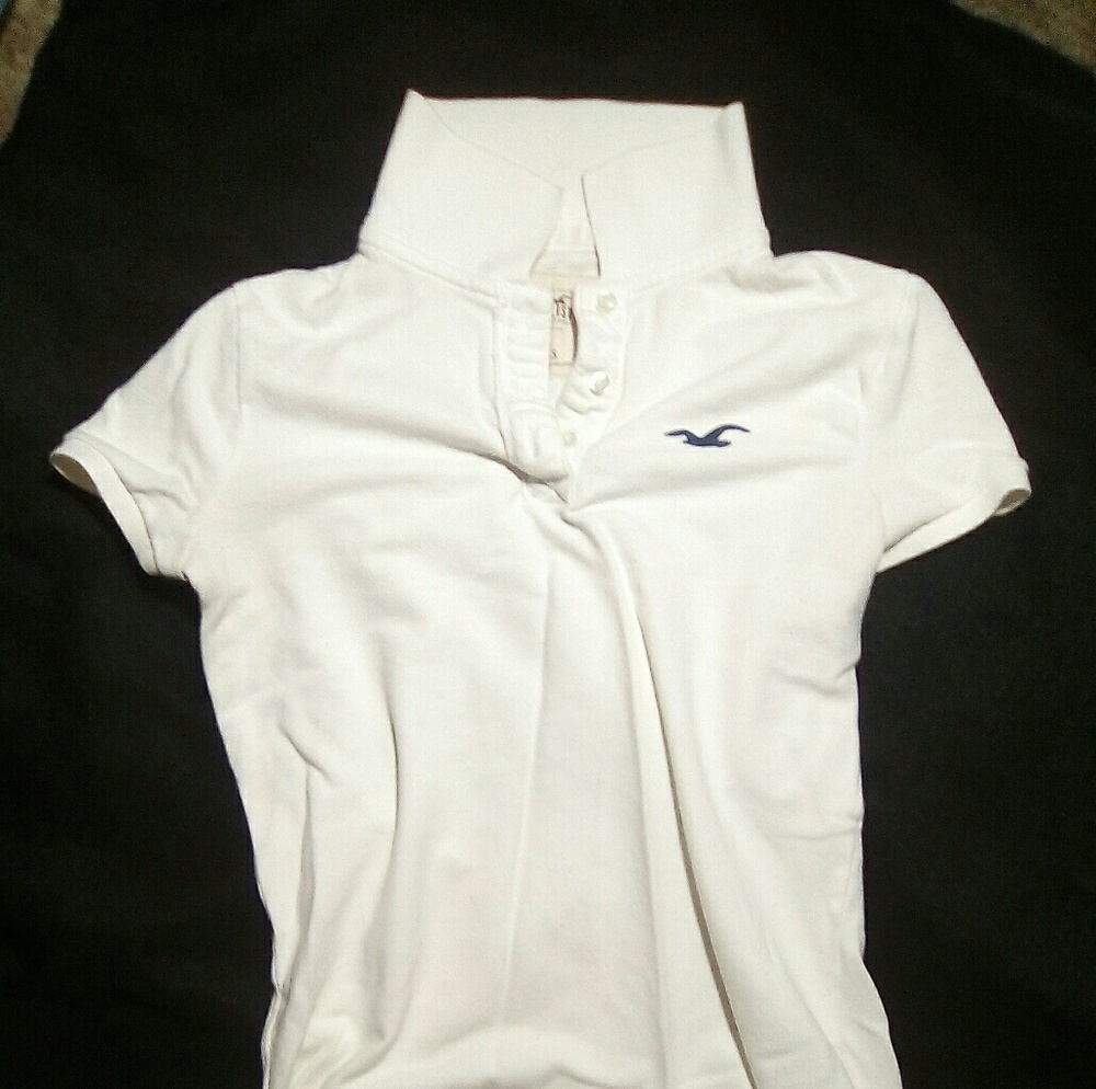 Hollister collard t-shirt
