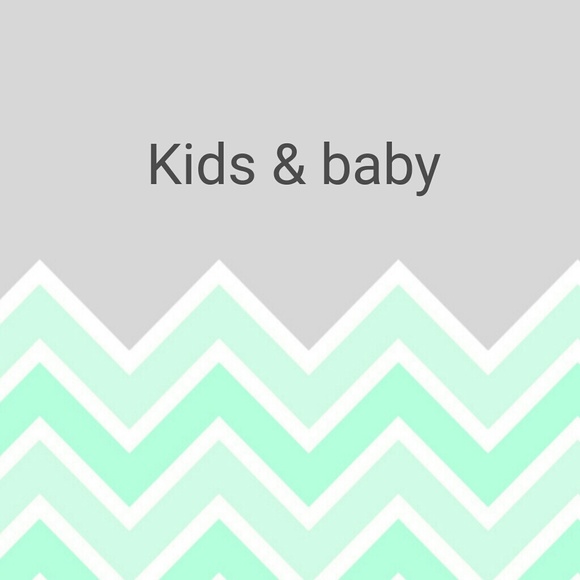 Kids/baby clothes