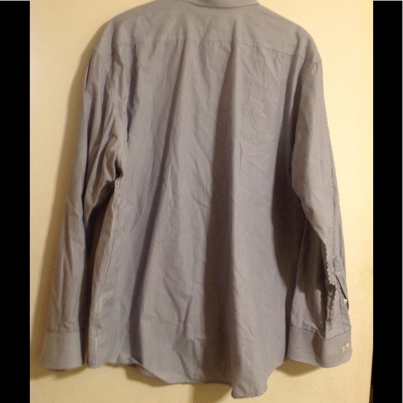 Izod Men's Button Down Shirt - Picture 5 of 5