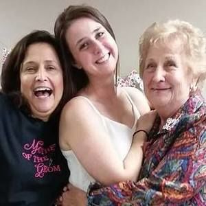 Meet your Posher, Dee