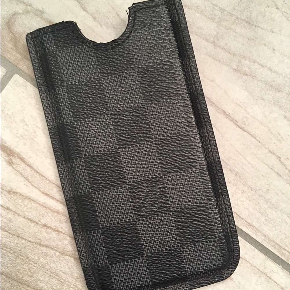Louis Vuitton iPhone 5 or SE case authentic