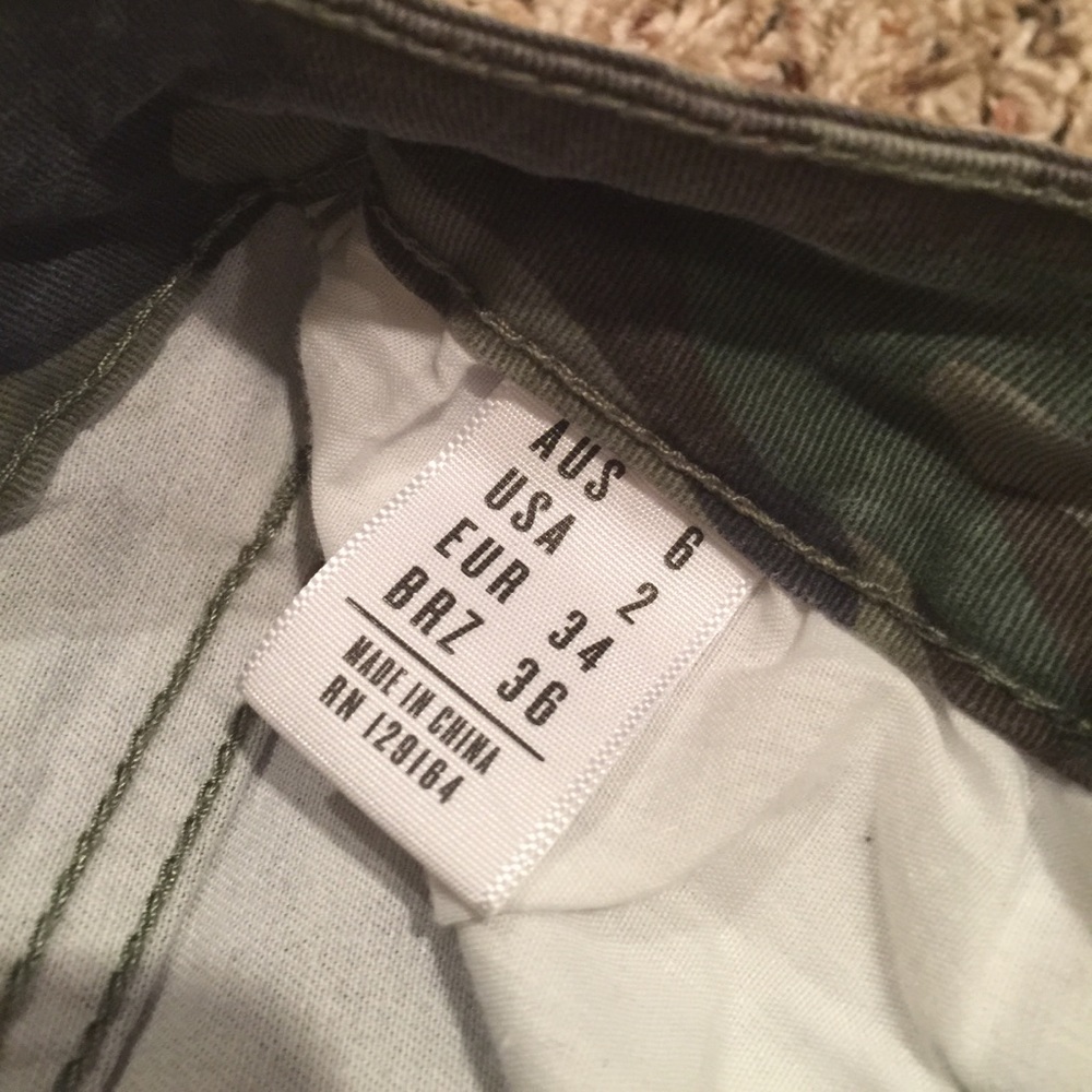 Army pants. Francesca's - Picture 3 of 3