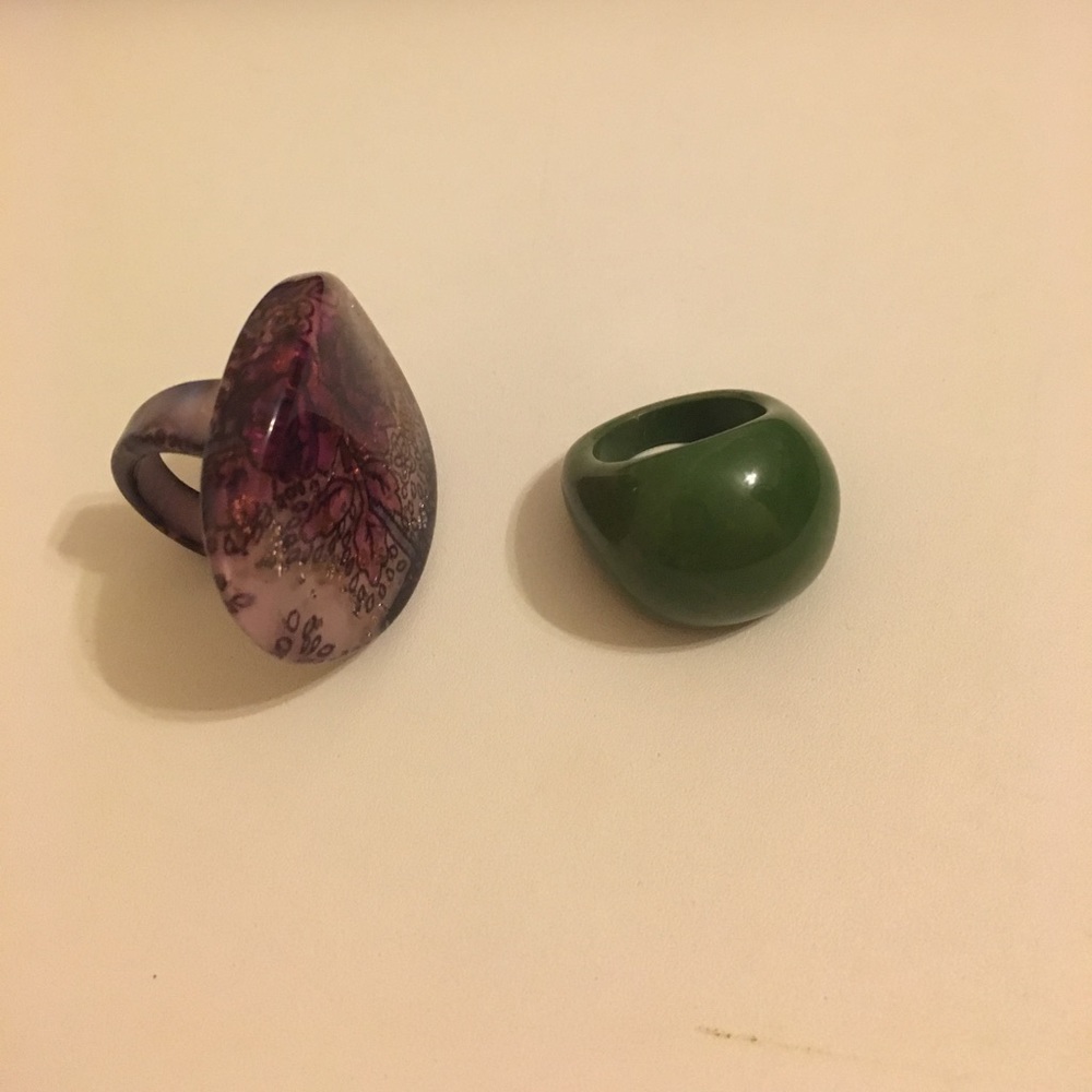 Set of 2 costume durable plastic rings