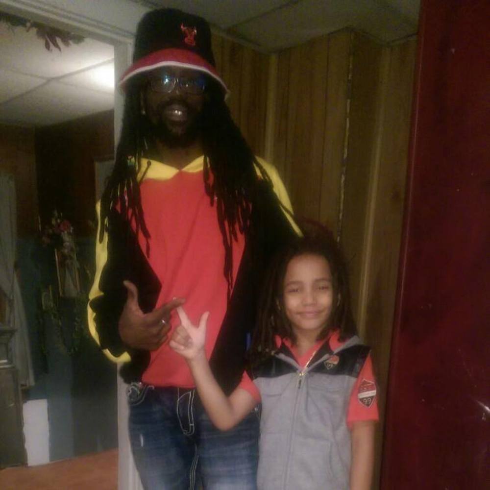 Meet your Posher, Gregory