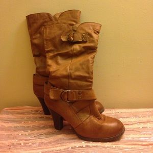 Mid length boots