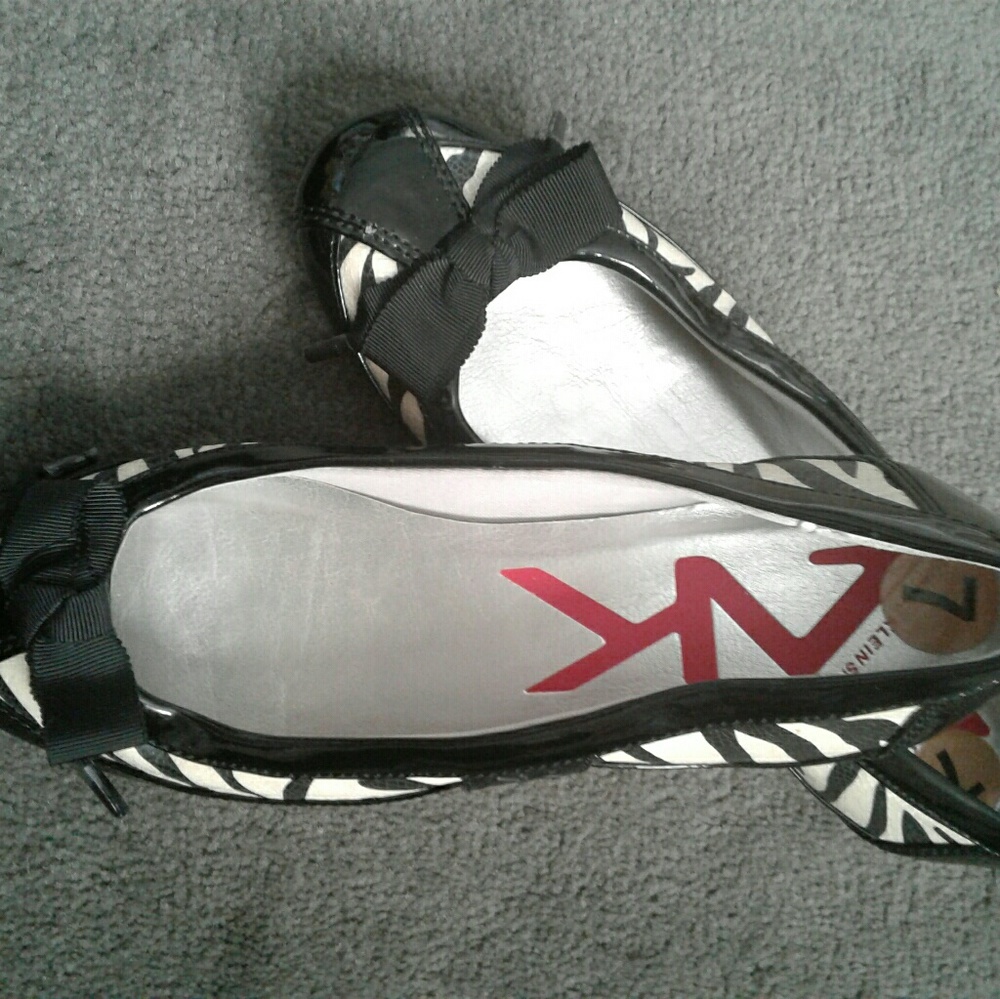 NEW w/o TAGS Anne Klein Ballet Flats