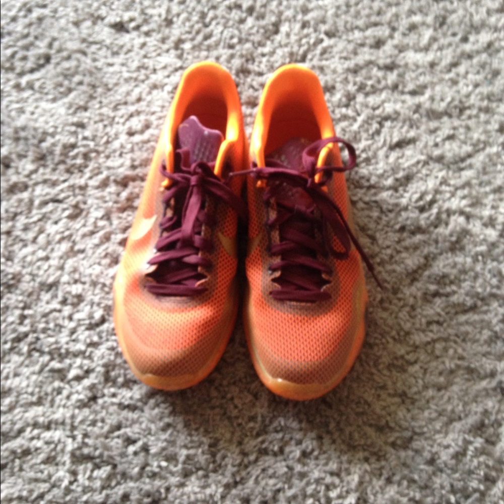 Nike Kobe x. Size 6.5 youth