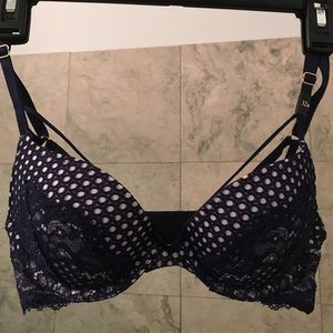 Victoria secret very sexy strappy push-up bra
