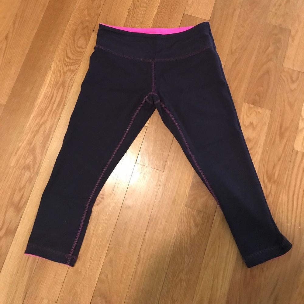 Lululemon pink/navy reversible leggings