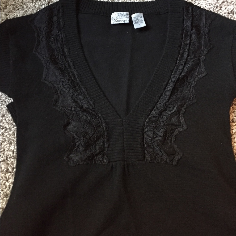 Daytrip sweater vest from Buckle