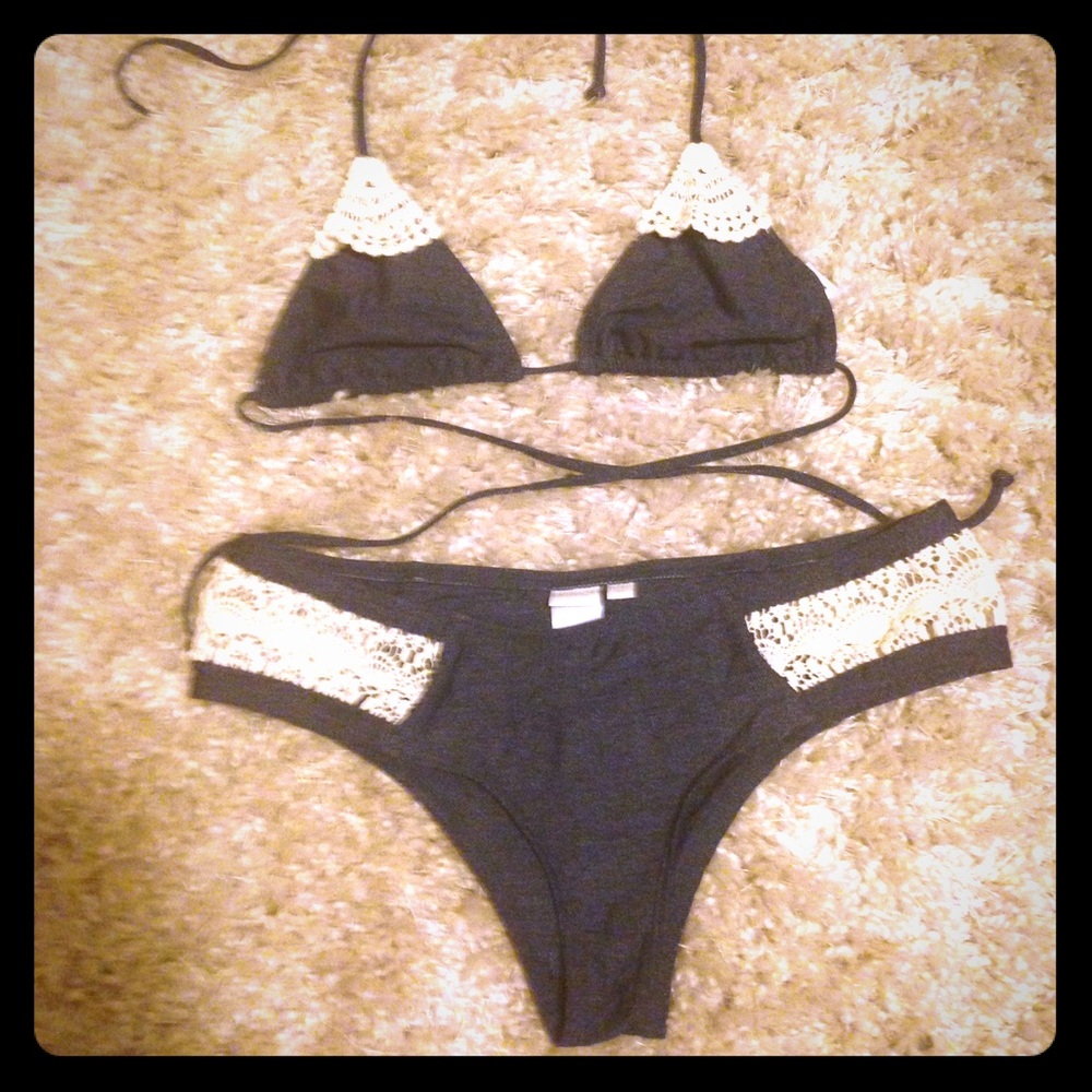 Lspace bikini set small top and medium bottoms.