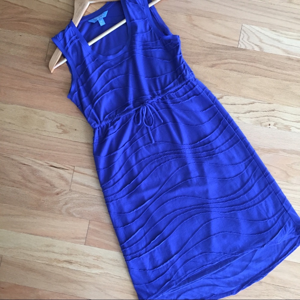 Sleeveless high-low dress