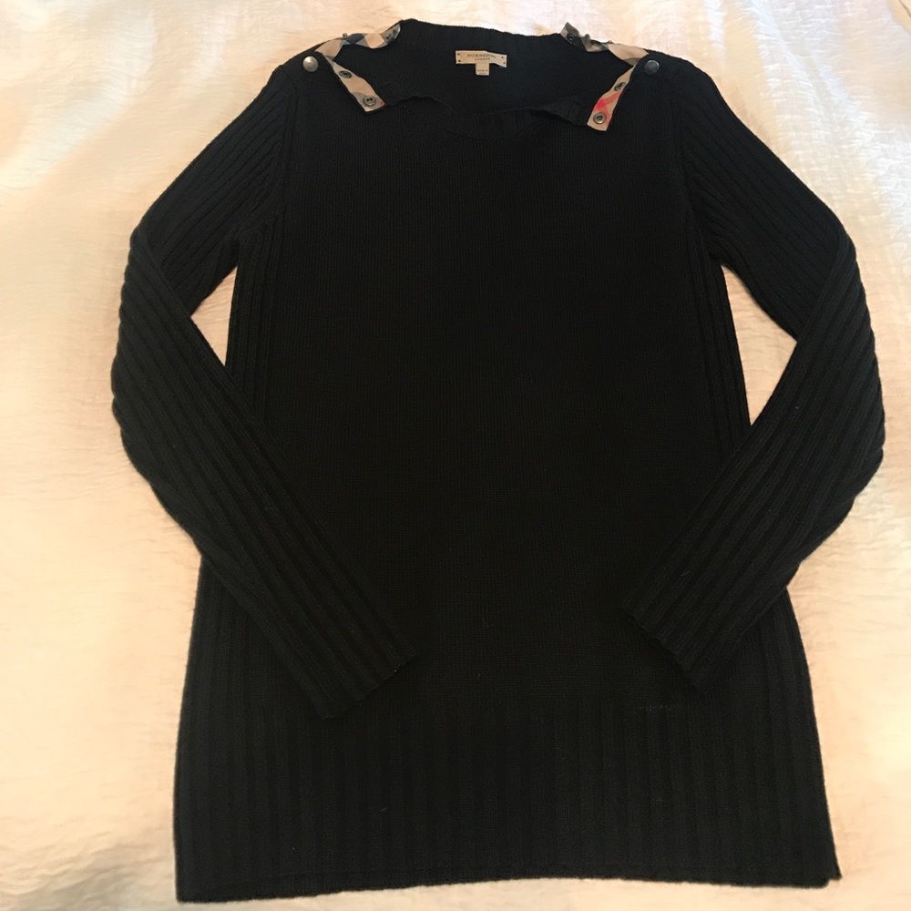 ❤️ SALE 💙 Black Burberry Sweater