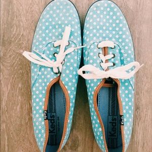 Keds blue and white polka dot tennis shoes
