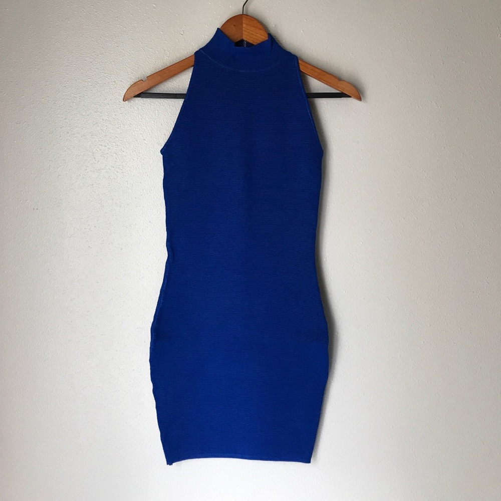 Olivaceous Sleeveless Chocker Neck Ribbed Dress - Picture 4 of 8