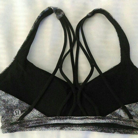 Lululemon Free To Be Zen Bra - Sz 4 - NWT - Picture 3 of 8