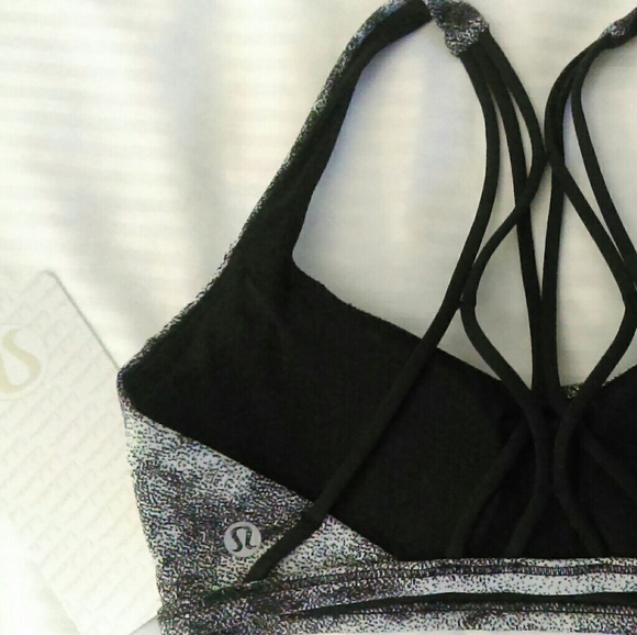 Lululemon Free To Be Zen Bra - Sz 4 - NWT - Picture 6 of 8
