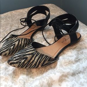 rampage woven lace up flats- size 8.5