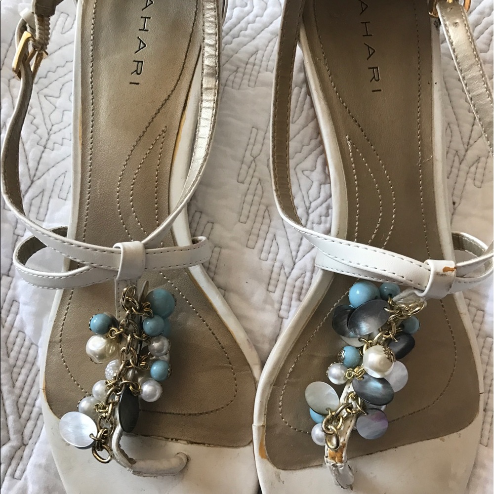 Tahari Sandals 9