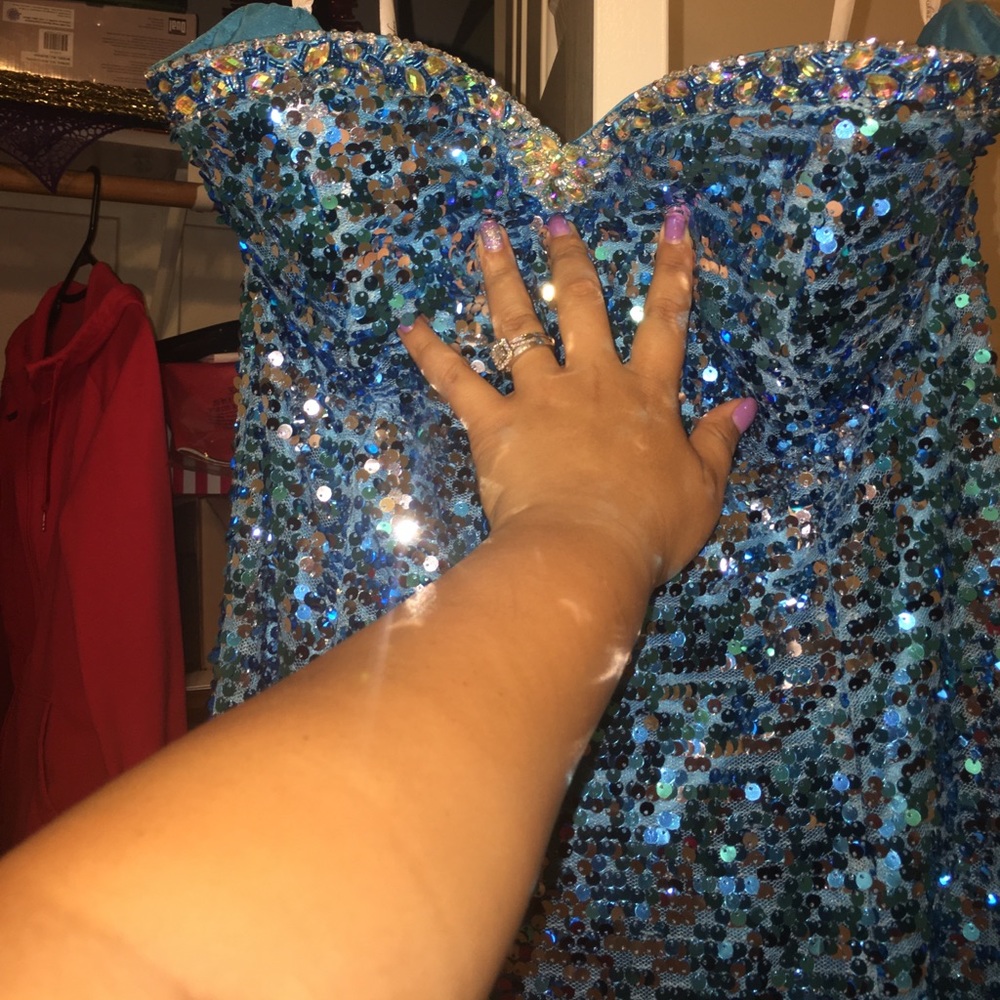 Prom Dress - Picture 2 of 4