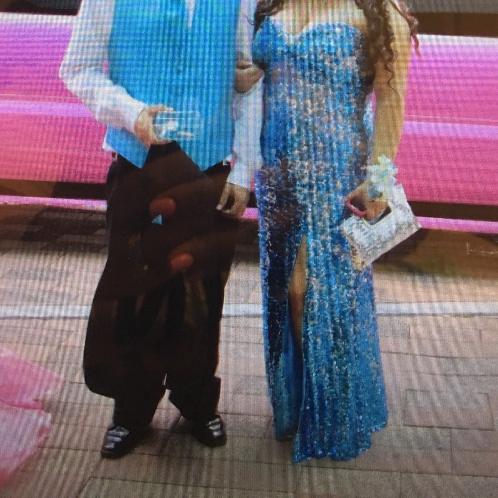 Prom Dress - Picture 4 of 4