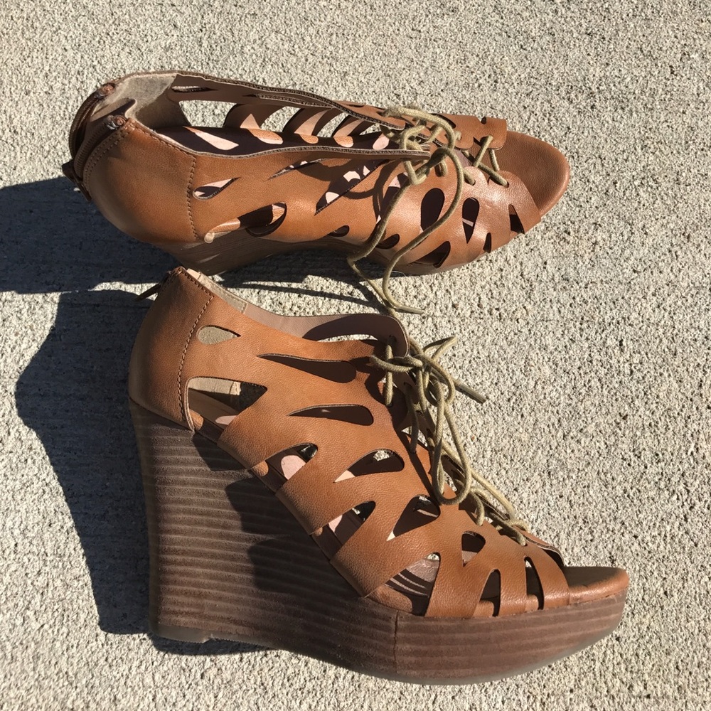 NEW Restricted Lace Up Wedges, Size 7.5