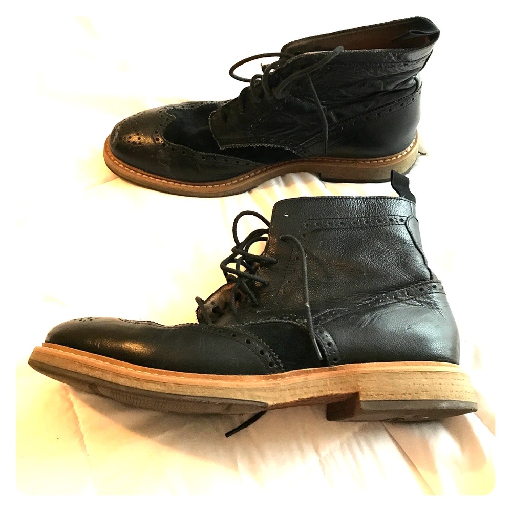 Size 11 leather and suede wingtip boots