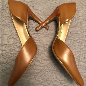 Tan heels