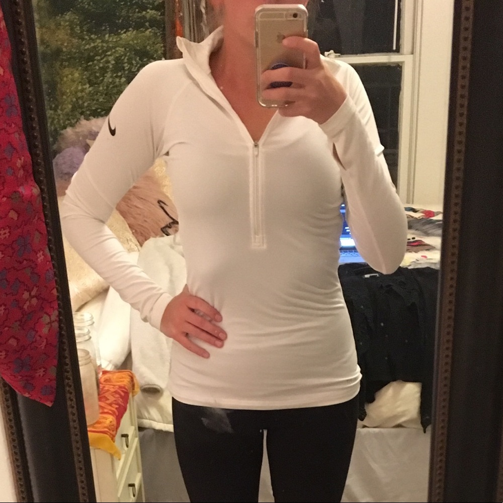 White Nike Stretch Pullover