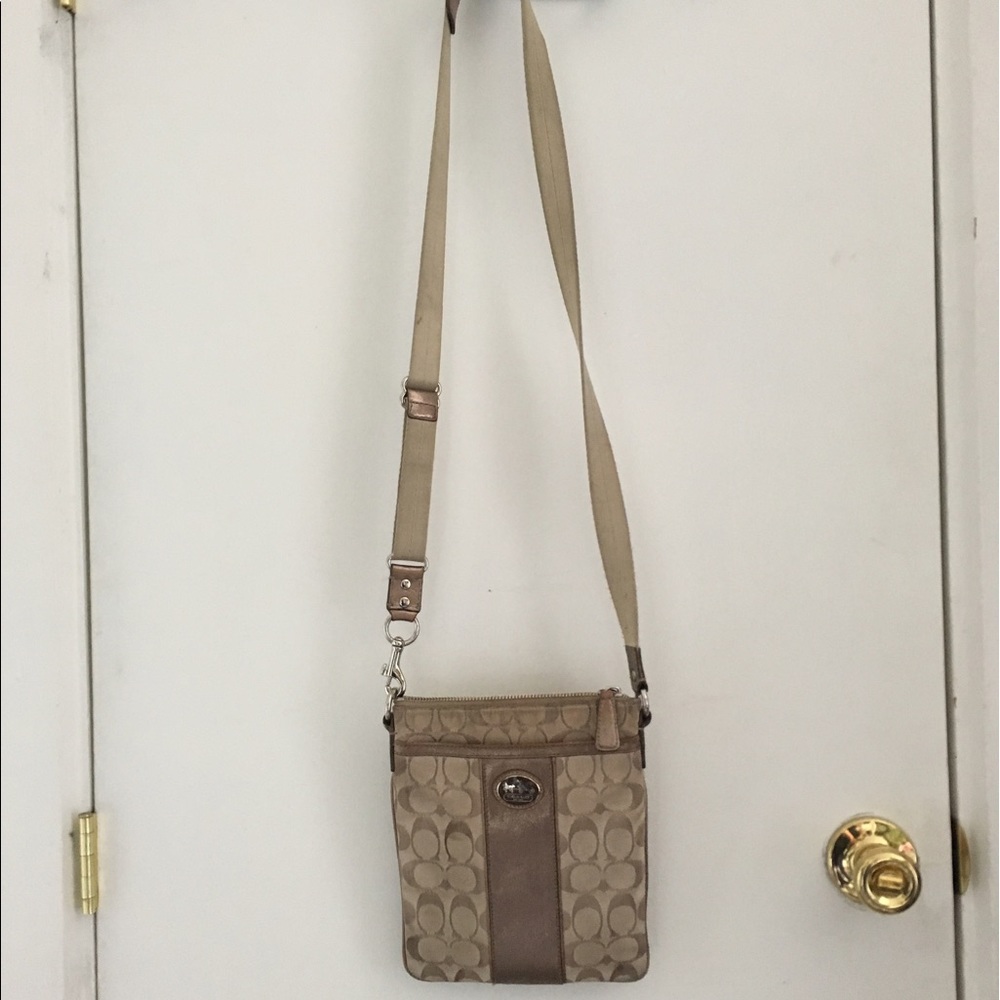 LIMITED EDITION! Gold Coah Crossbody