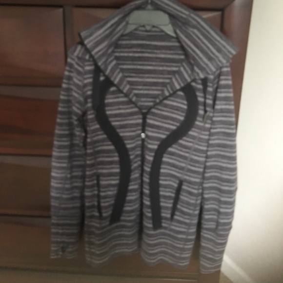 lululemon athletica Jackets & Blazers - Lululemon zipper hoodie