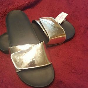 VS PINK one of a kind slides