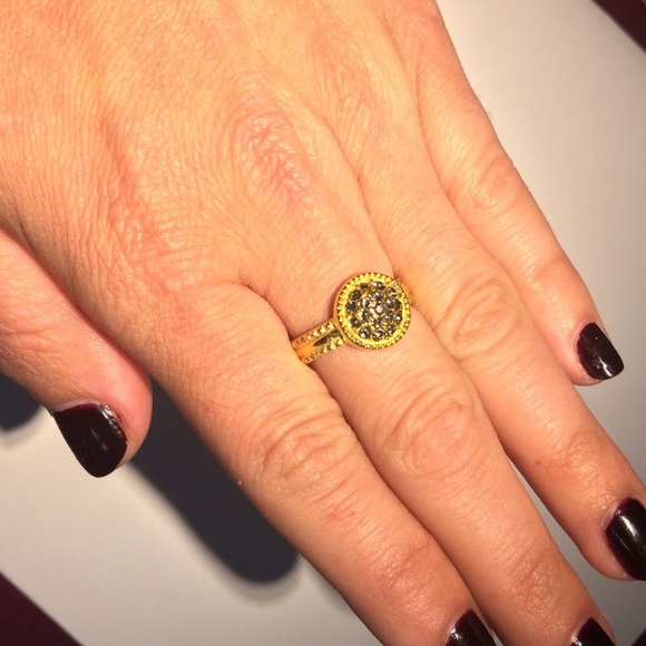 • swarovski pave crystal Button ring • - Picture 3 of 5