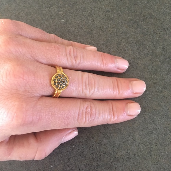 • swarovski pave crystal Button ring • - Picture 4 of 5