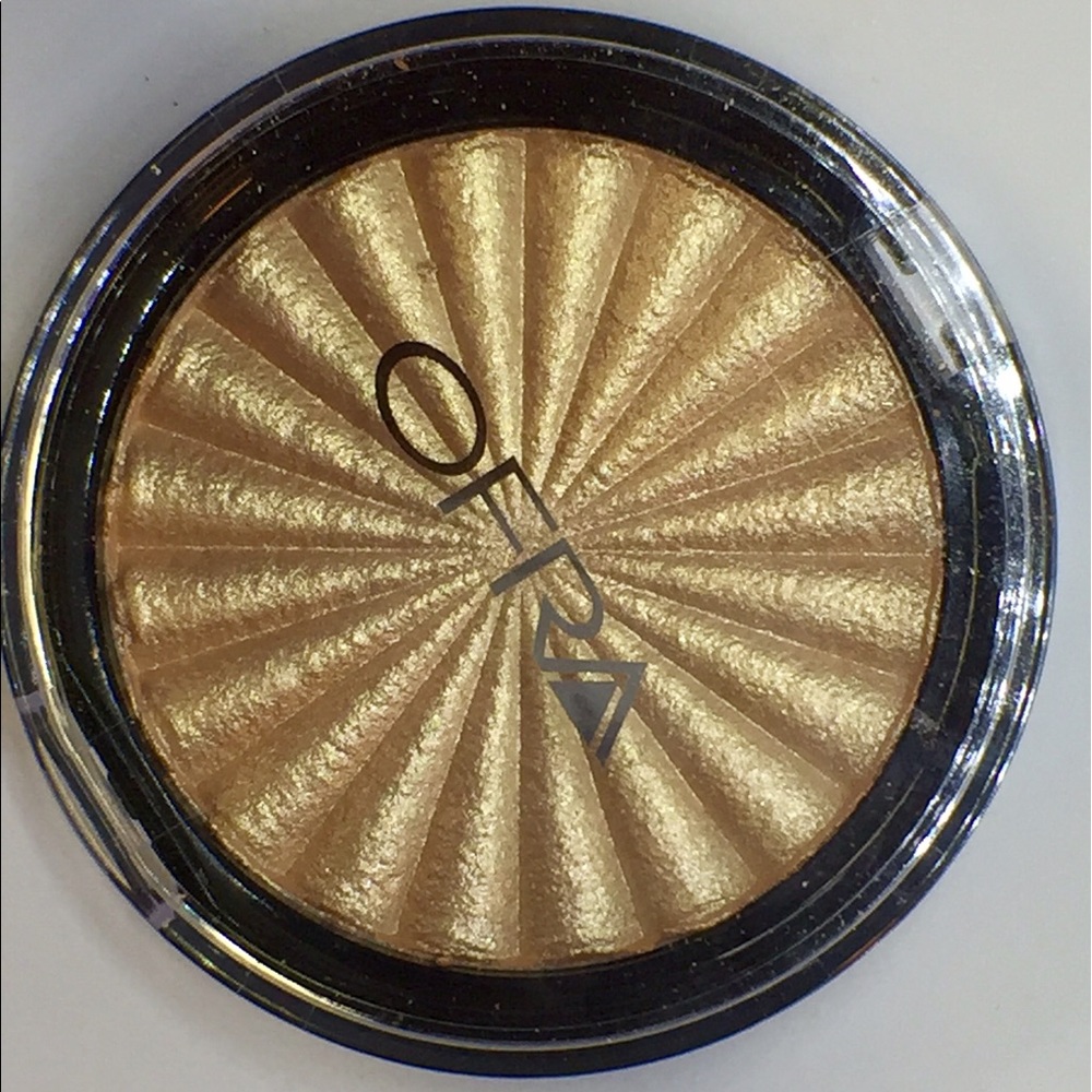 OFRA cosmetics highlighter in Rodeo Drive.