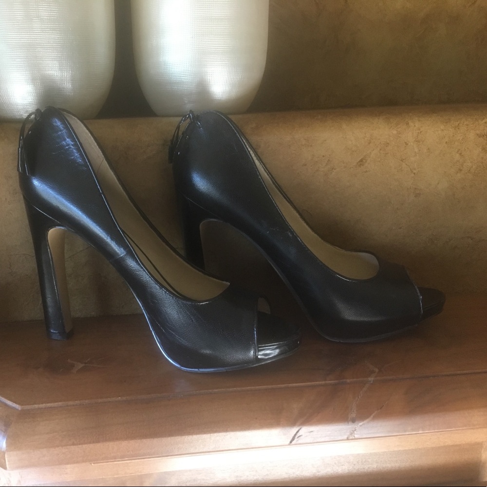 Leather Nine West black open toe pumps