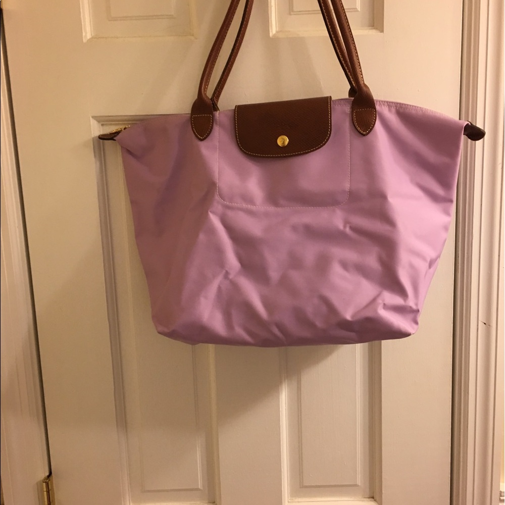 Medium size longchamp bag.