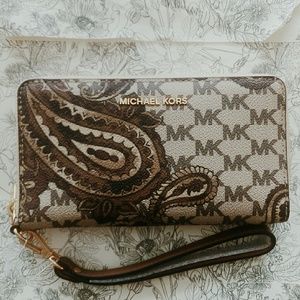 Michael Kors Wristlet Wallet NWT