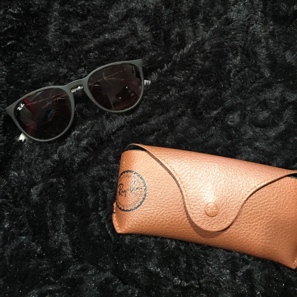 Ray ban Erika, tortoise colored  sunglasses & case