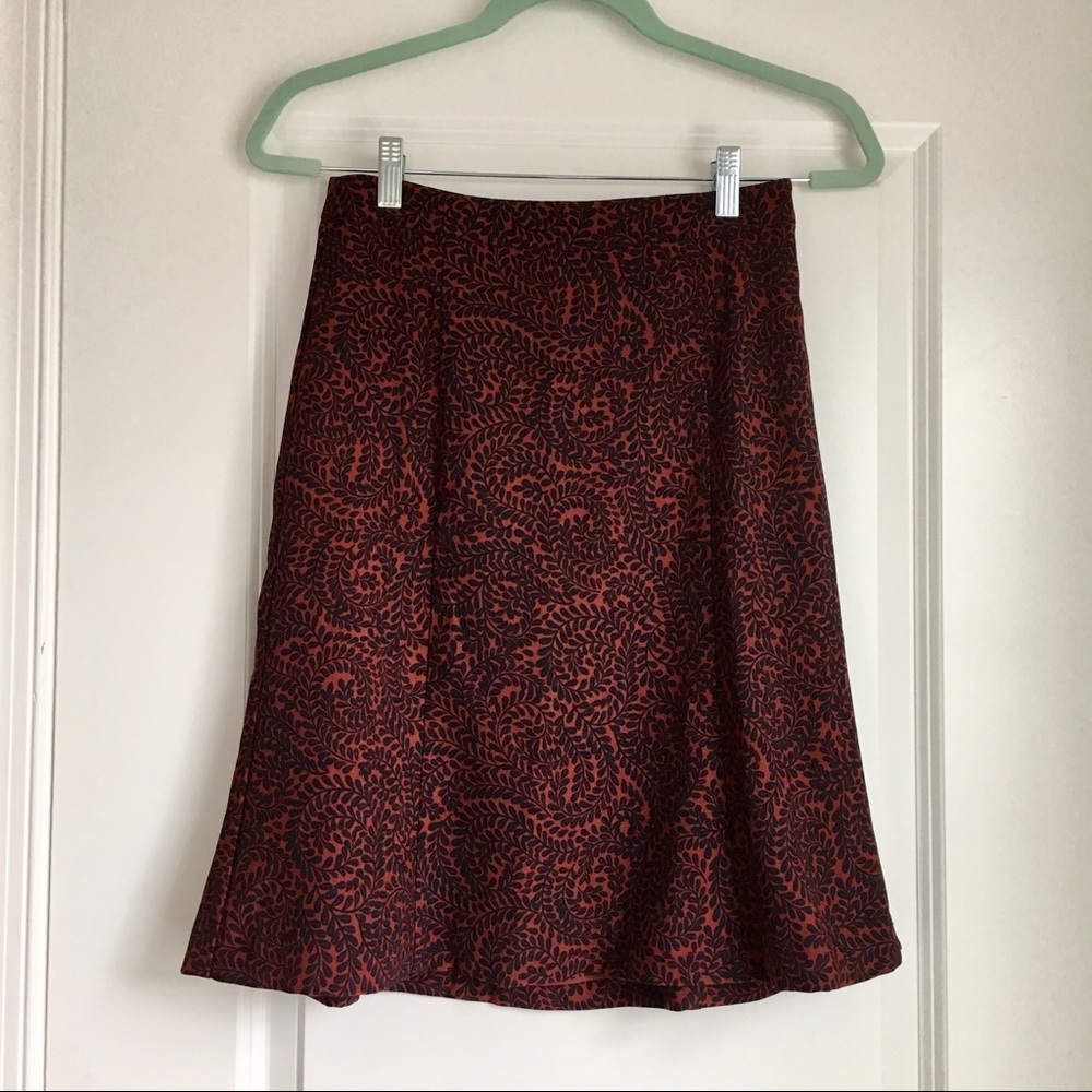 LOFT Vine Patterned Knee Length Skirt • Size 0
