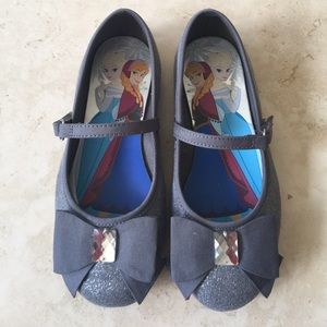Disney Frozen shoes perfect conditions