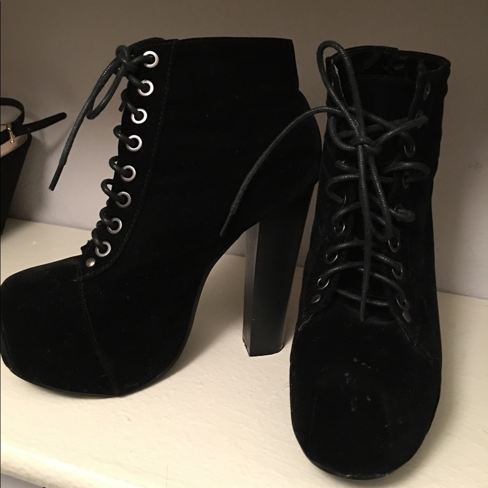 Lace Up Platform Ankle Boots